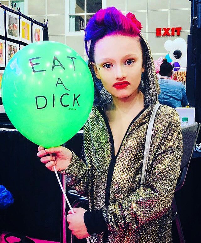 lactatia eat a dick